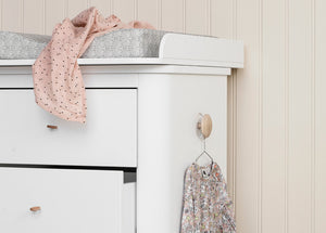 Oliver Furniture - Wood Collection - Nursery Dresser 6 Drawers - with Large Top - White/Oak