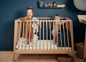 Leander - Linea Baby Crib / Cot Bed - Solid Oak